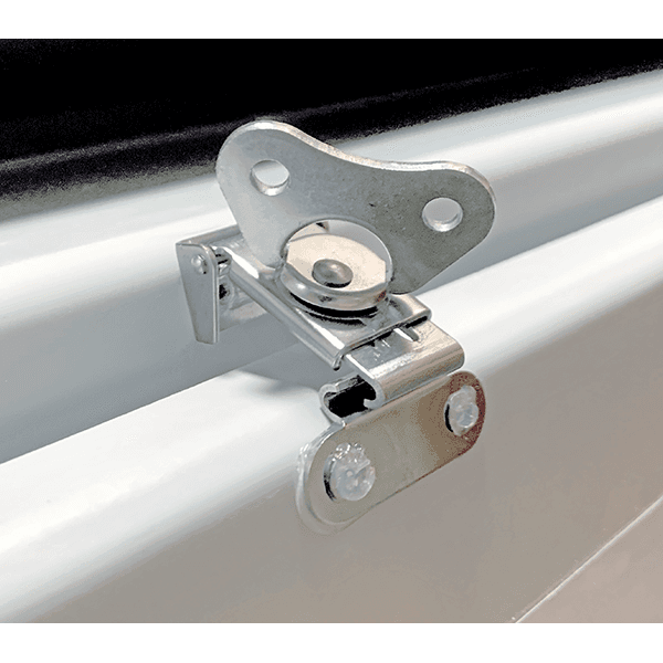 Gallery Image - EN483612-Latch-lock-closeup